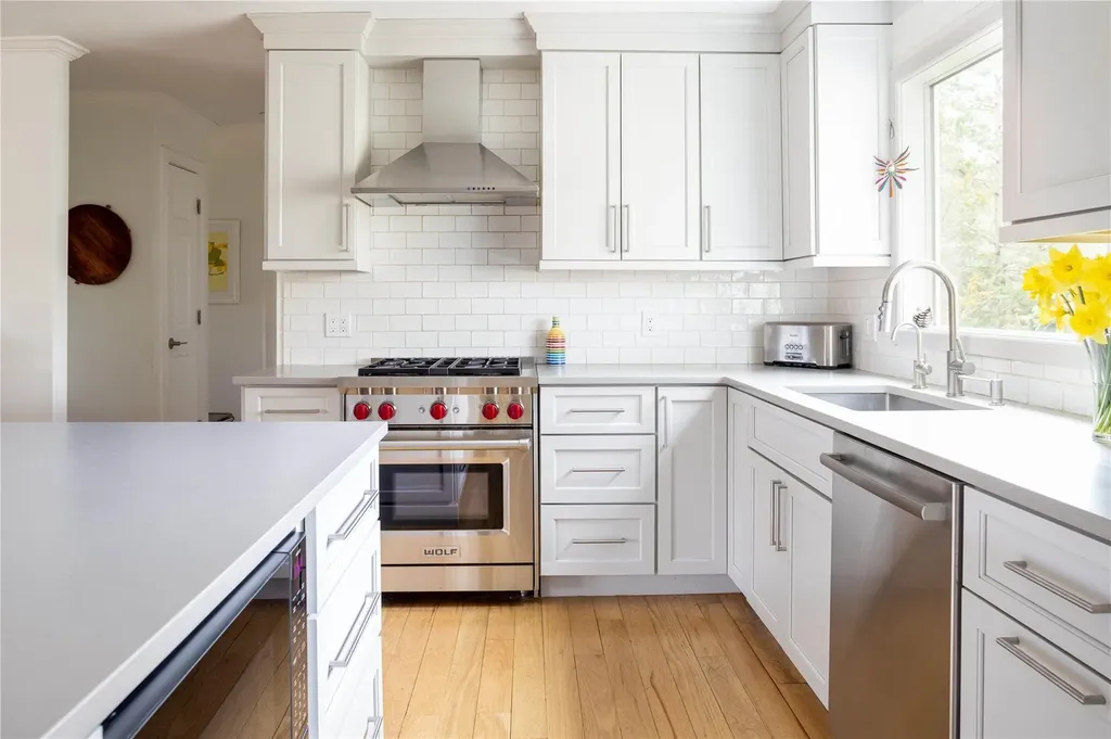 1065 W Mill Road Mattituck NY 11952