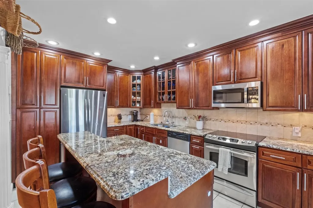 162 Lake Shore Drive Mahopac NY 10541