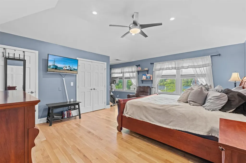 162 Lake Shore Drive Mahopac NY 10541