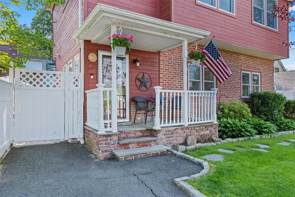 162 Lake Shore Drive Mahopac NY 10541