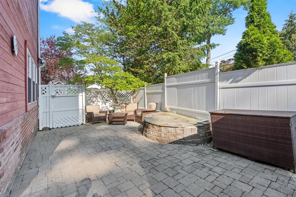 162 Lake Shore Drive Mahopac NY 10541