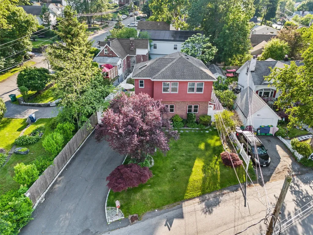 162 Lake Shore Drive Mahopac NY 10541