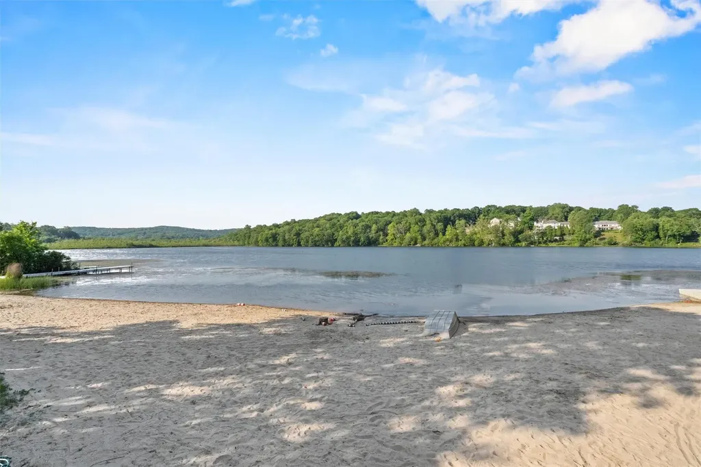 162 Lake Shore Drive Mahopac NY 10541