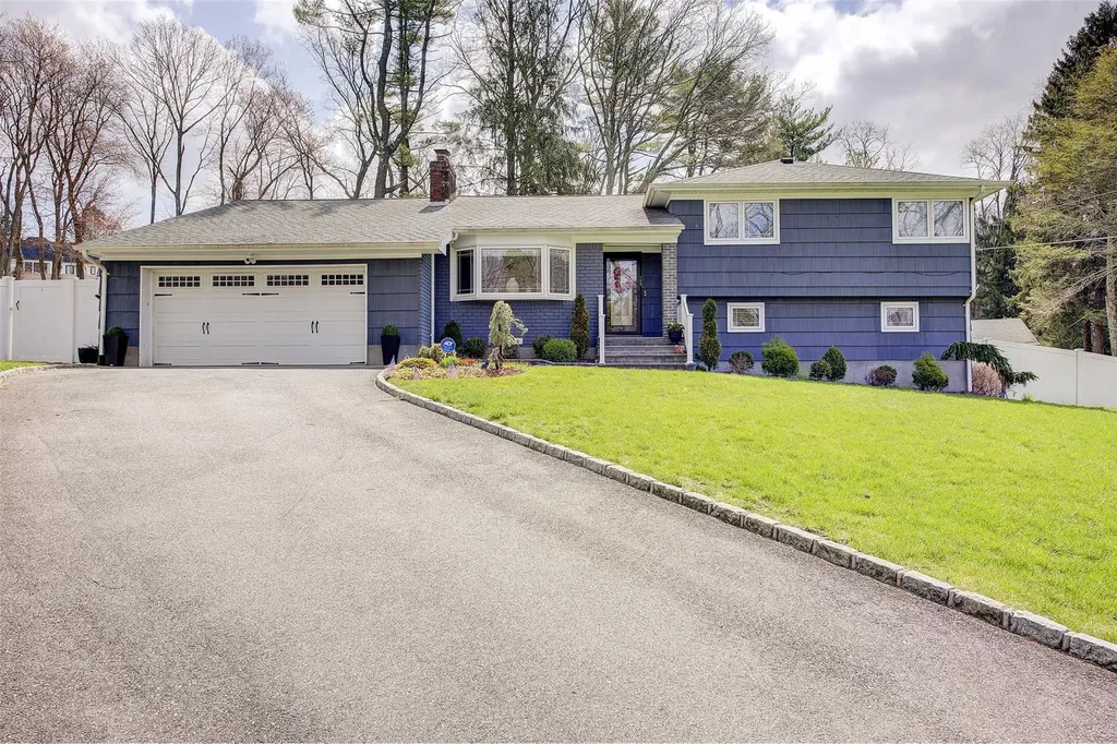 460 Wolf Hill Road Dix Hills NY 11746