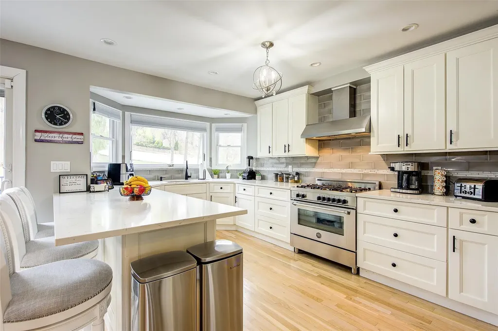 460 Wolf Hill Road Dix Hills NY 11746