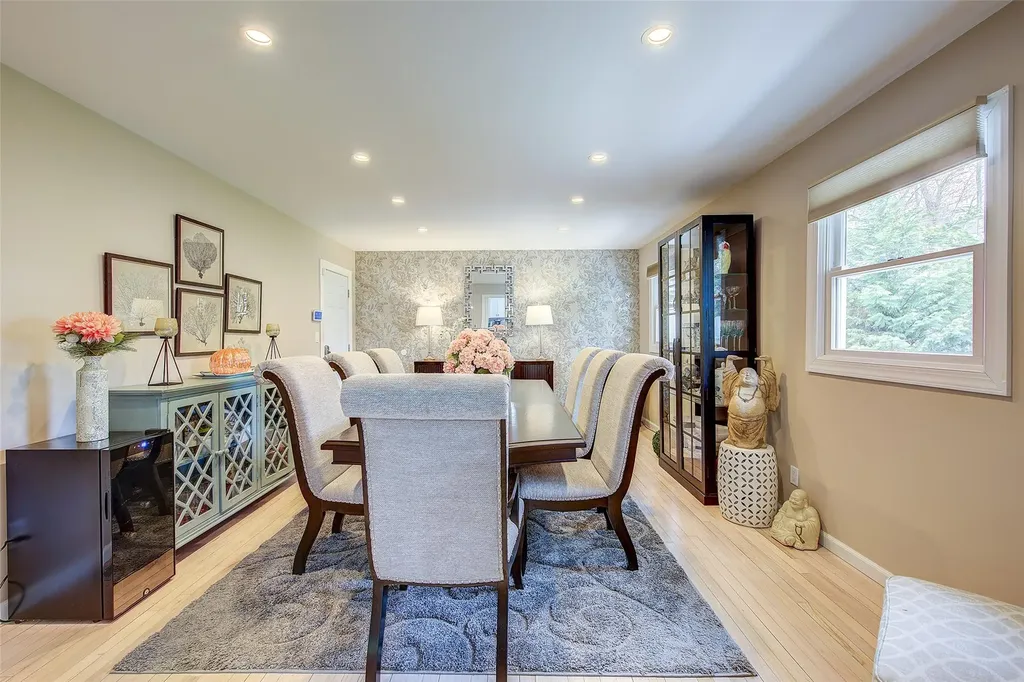 460 Wolf Hill Road Dix Hills NY 11746