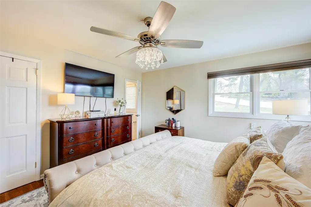 460 Wolf Hill Road Dix Hills NY 11746