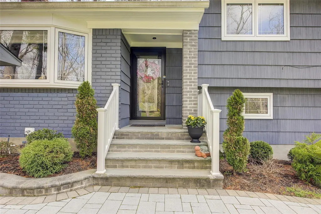 460 Wolf Hill Road Dix Hills NY 11746