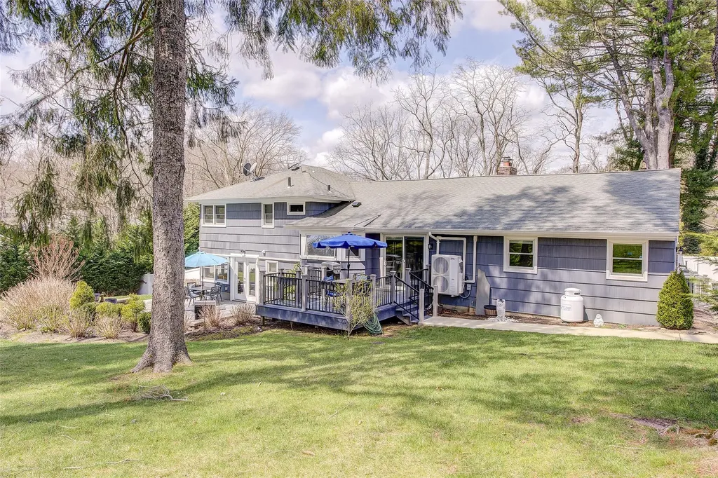 460 Wolf Hill Road Dix Hills NY 11746