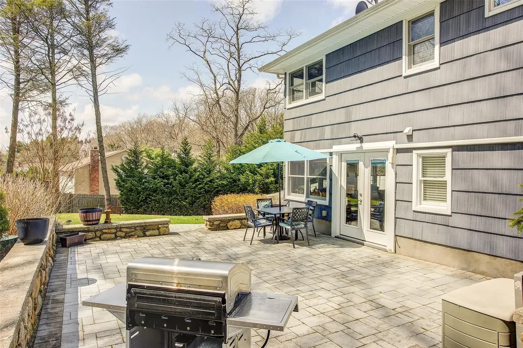 460 Wolf Hill Road Dix Hills NY 11746