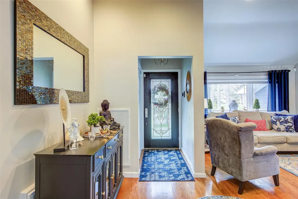 460 Wolf Hill Road Dix Hills NY 11746