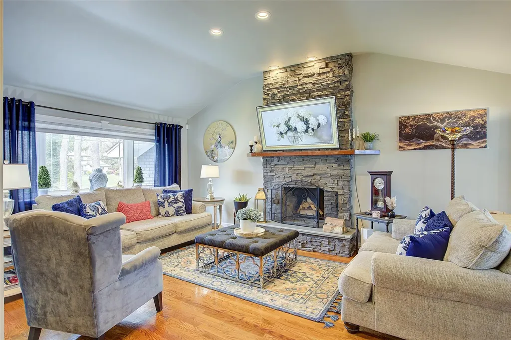 460 Wolf Hill Road Dix Hills NY 11746