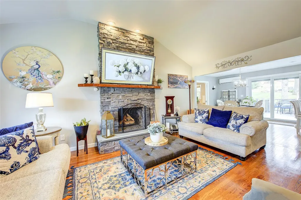 460 Wolf Hill Road Dix Hills NY 11746