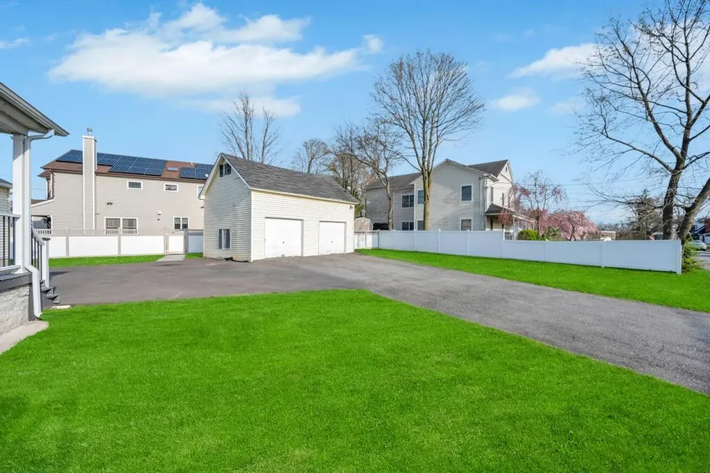 209 Central Avenue Bethpage NY 11714