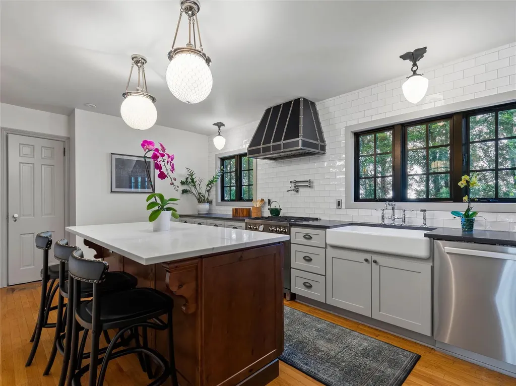 26 Parkway East Mount Vernon NY 10552