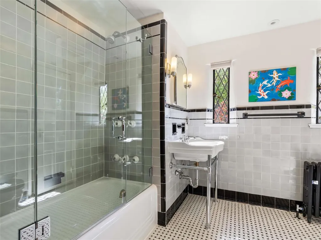 26 Parkway East Mount Vernon NY 10552