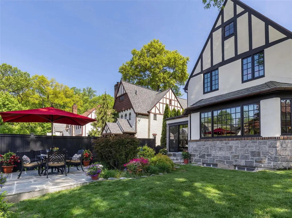 26 Parkway East Mount Vernon NY 10552