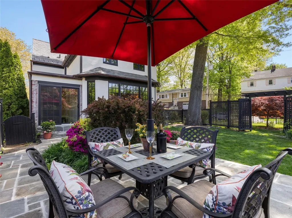 26 Parkway East Mount Vernon NY 10552