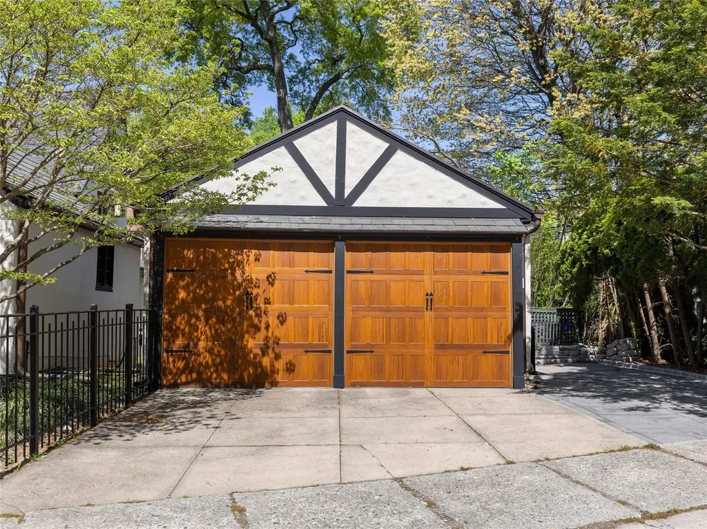 26 Parkway East Mount Vernon NY 10552