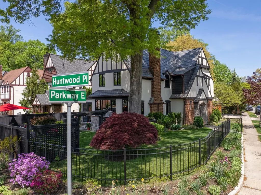 26 Parkway East Mount Vernon NY 10552