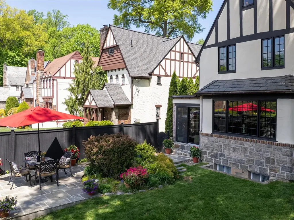 26 Parkway East Mount Vernon NY 10552