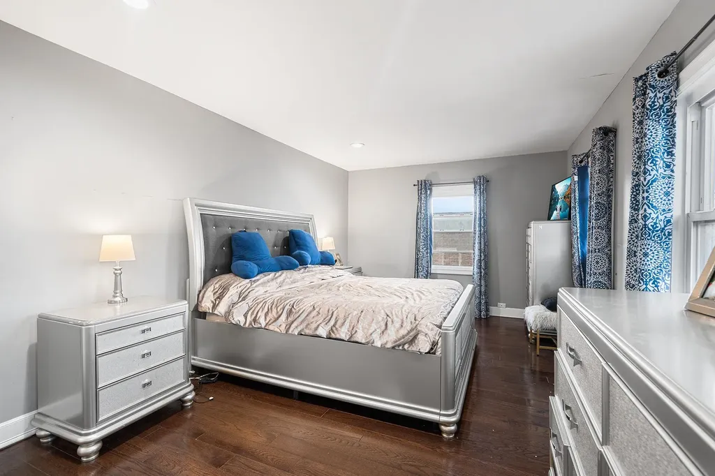 14 E Seaman Avenue Freeport NY 11520