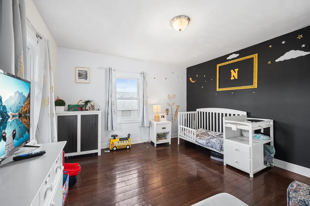 14 E Seaman Avenue Freeport NY 11520