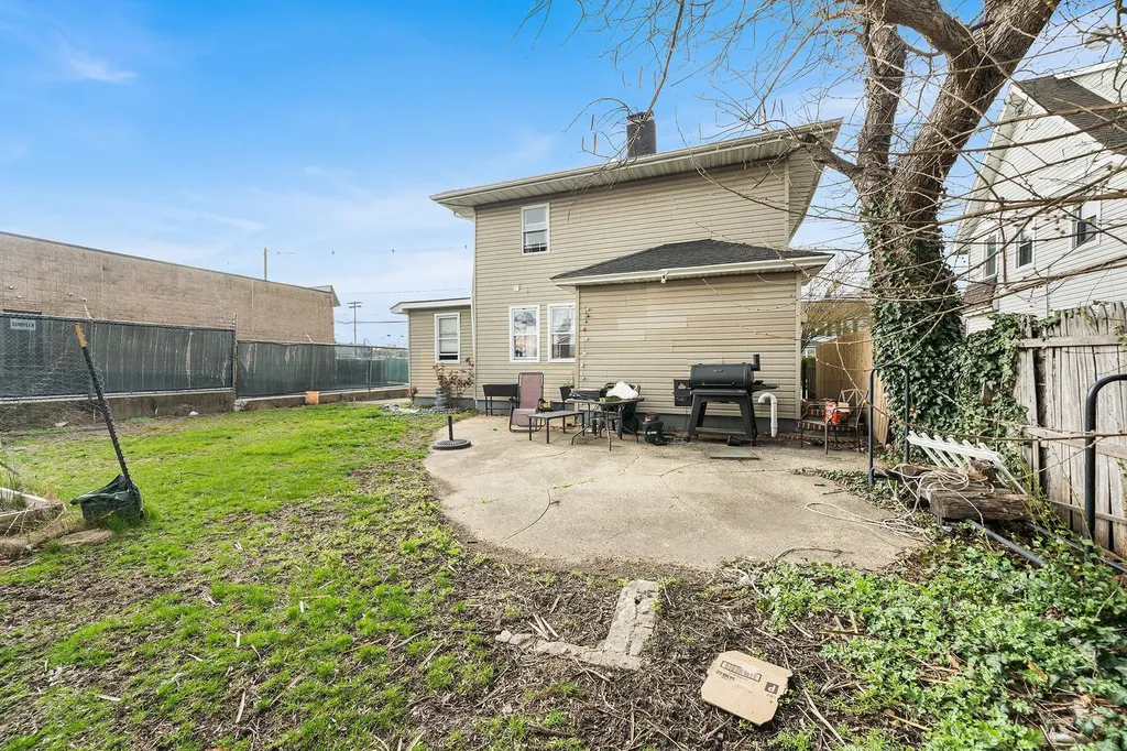 14 E Seaman Avenue Freeport NY 11520