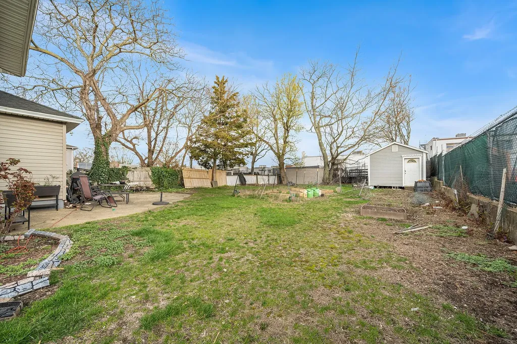 14 E Seaman Avenue Freeport NY 11520