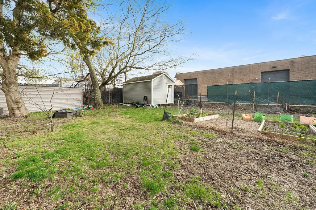 14 E Seaman Avenue Freeport NY 11520
