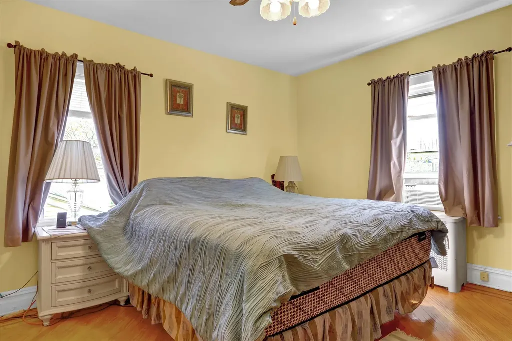 273 E Beverly Parkway Valley Stream NY 11580