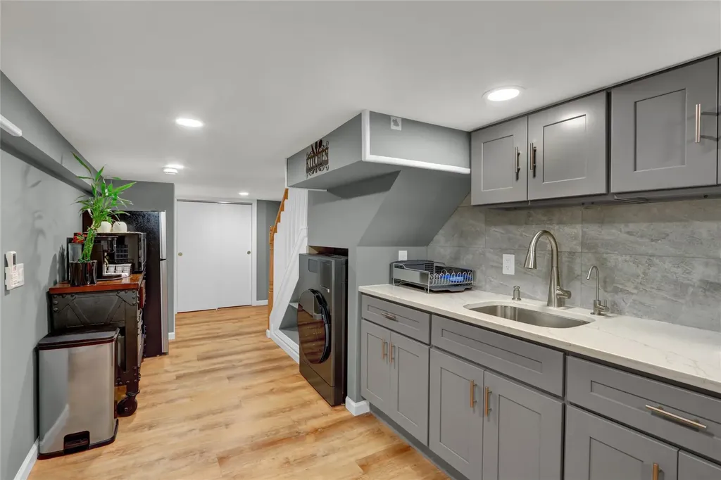 273 E Beverly Parkway Valley Stream NY 11580