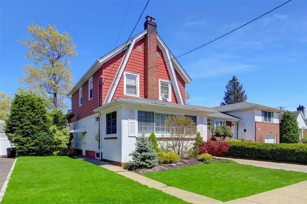 273 E Beverly Parkway Valley Stream NY 11580