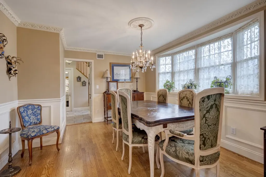 178 Harvard Street Westbury NY 11590