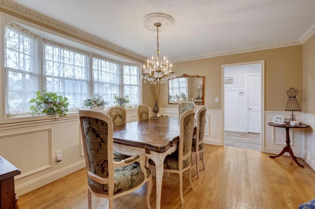 178 Harvard Street Westbury NY 11590