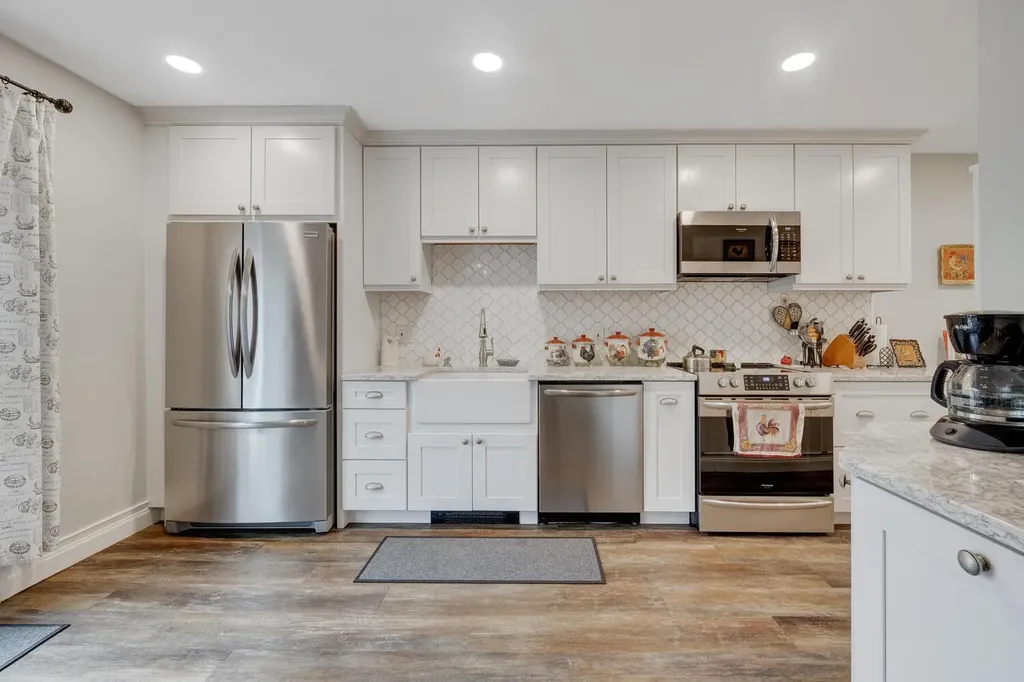 178 Harvard Street Westbury NY 11590