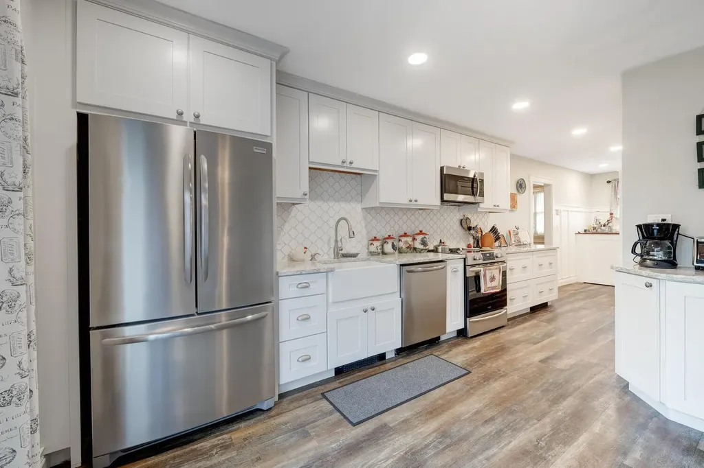 178 Harvard Street Westbury NY 11590