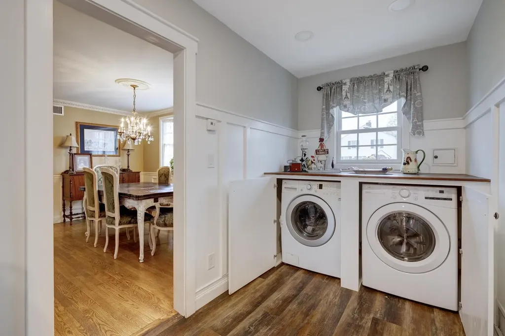 178 Harvard Street Westbury NY 11590