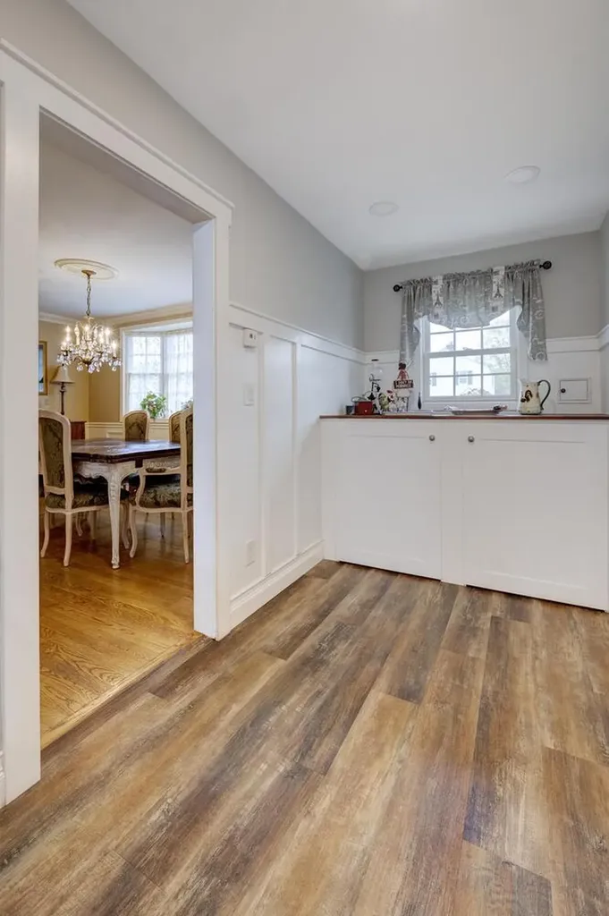 178 Harvard Street Westbury NY 11590