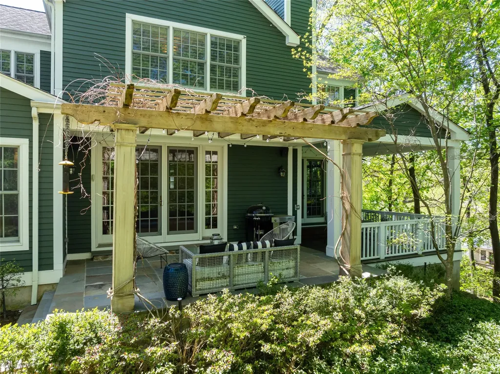 60 Orchard Lane Rye NY 10580