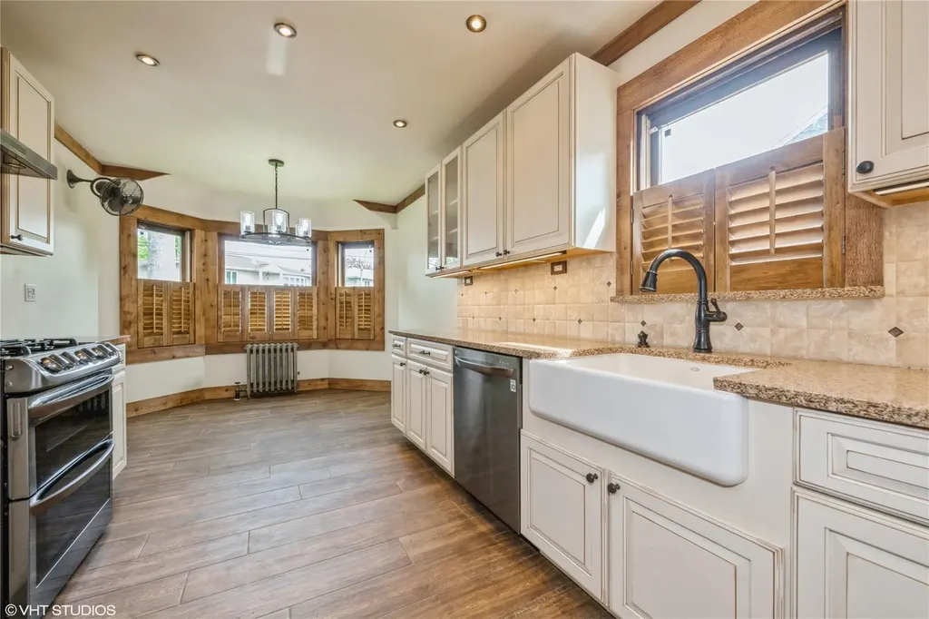 694 Lakeside Drive Baldwin NY 11510