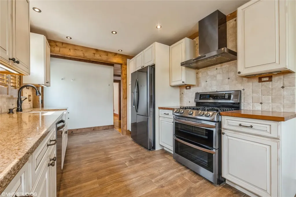 694 Lakeside Drive Baldwin NY 11510