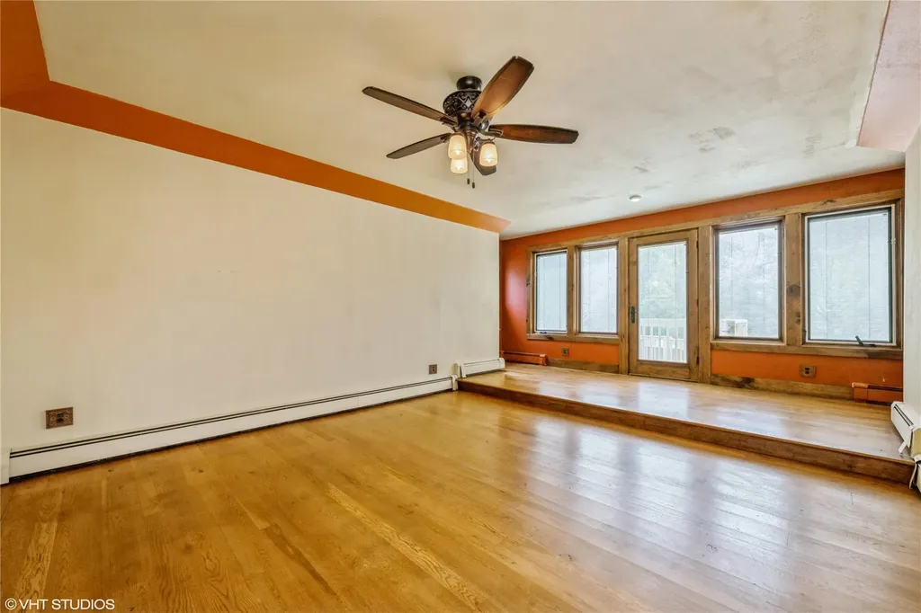 694 Lakeside Drive Baldwin NY 11510