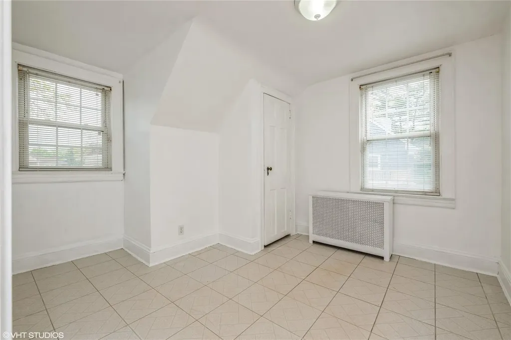 694 Lakeside Drive Baldwin NY 11510