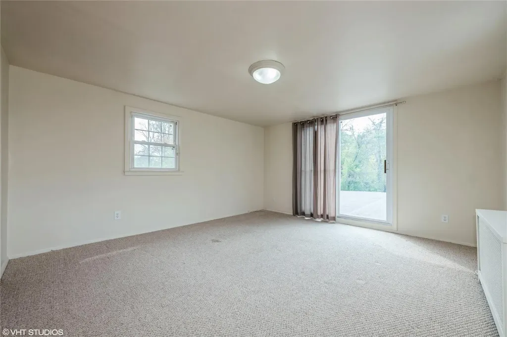 694 Lakeside Drive Baldwin NY 11510