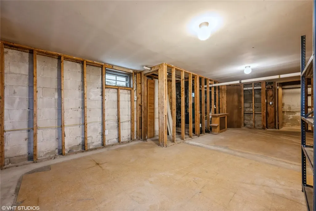 694 Lakeside Drive Baldwin NY 11510