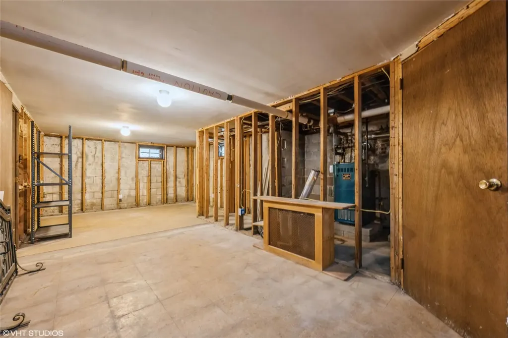 694 Lakeside Drive Baldwin NY 11510