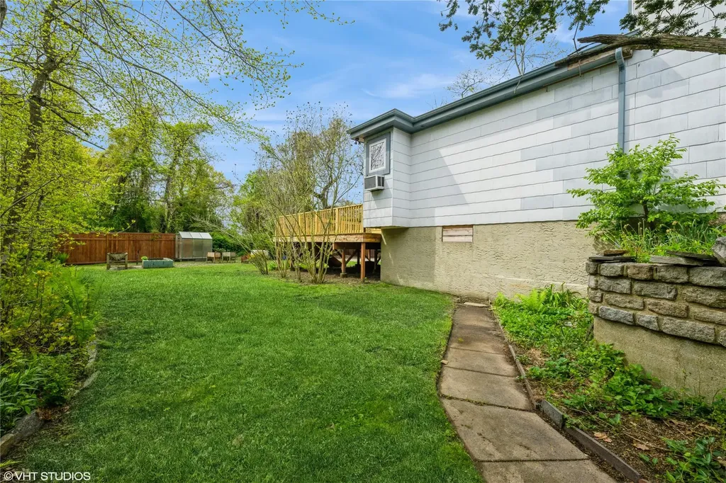 694 Lakeside Drive Baldwin NY 11510