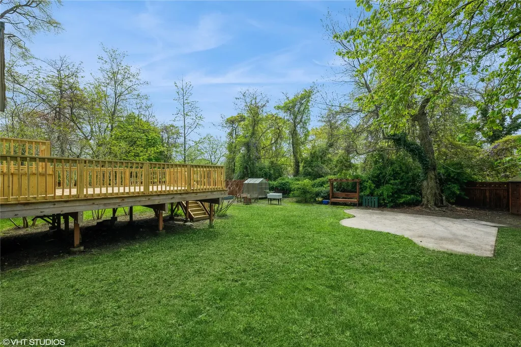 694 Lakeside Drive Baldwin NY 11510