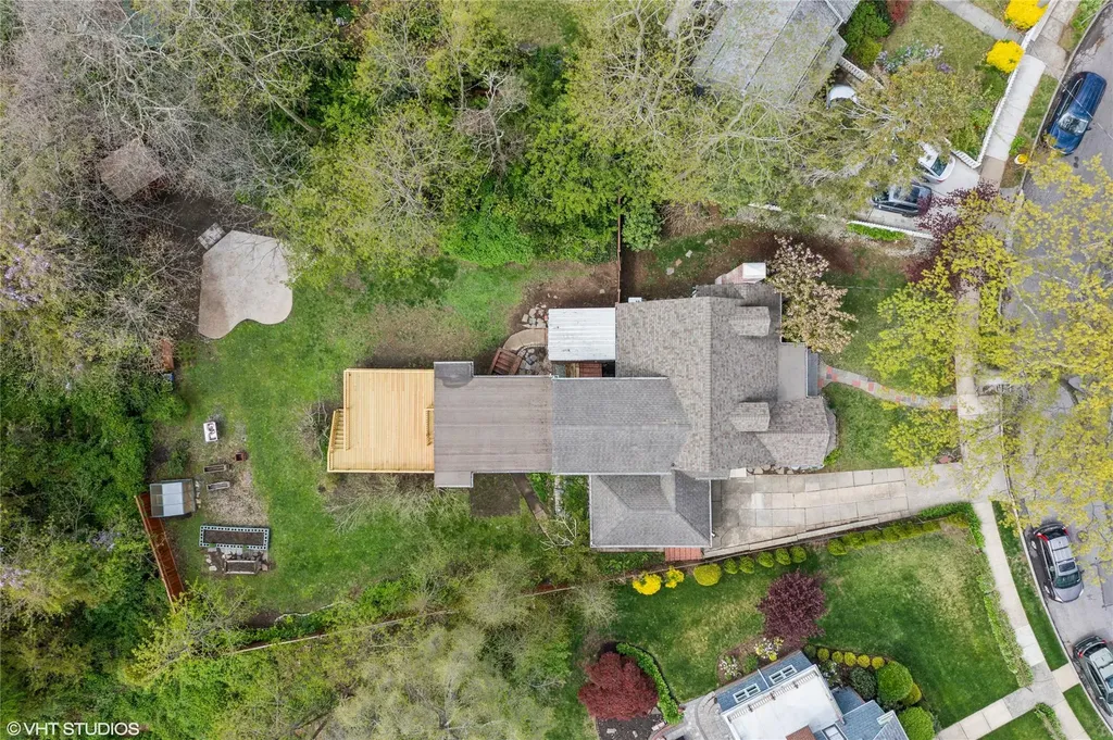 694 Lakeside Drive Baldwin NY 11510